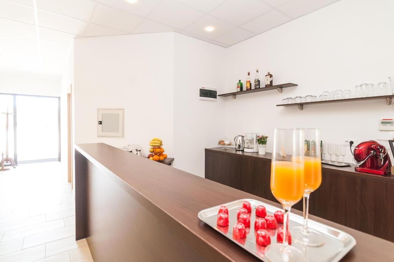 Via Domus Hotel Split Buitenkant foto