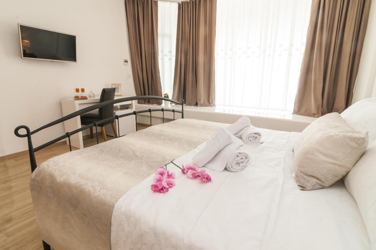 Via Domus Hotel Split Buitenkant foto