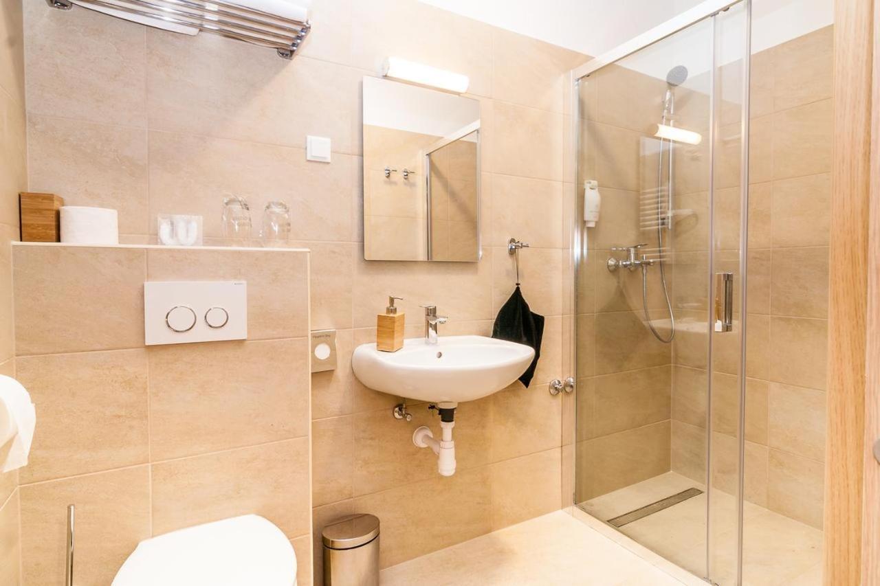 Via Domus Hotel Split Buitenkant foto