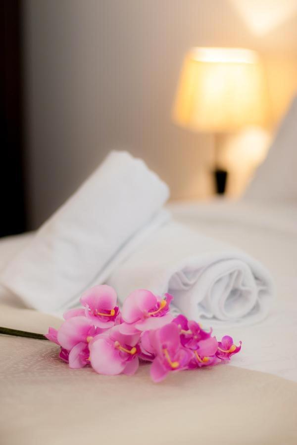 Via Domus Hotel Split Buitenkant foto