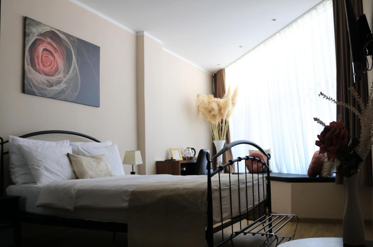 Via Domus Hotel Split Buitenkant foto